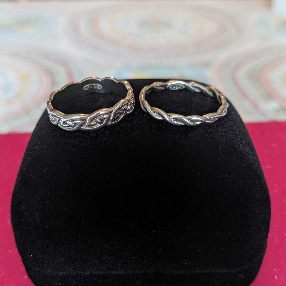 Vintage Avon Rings ❤️ - Picture 1 of 3